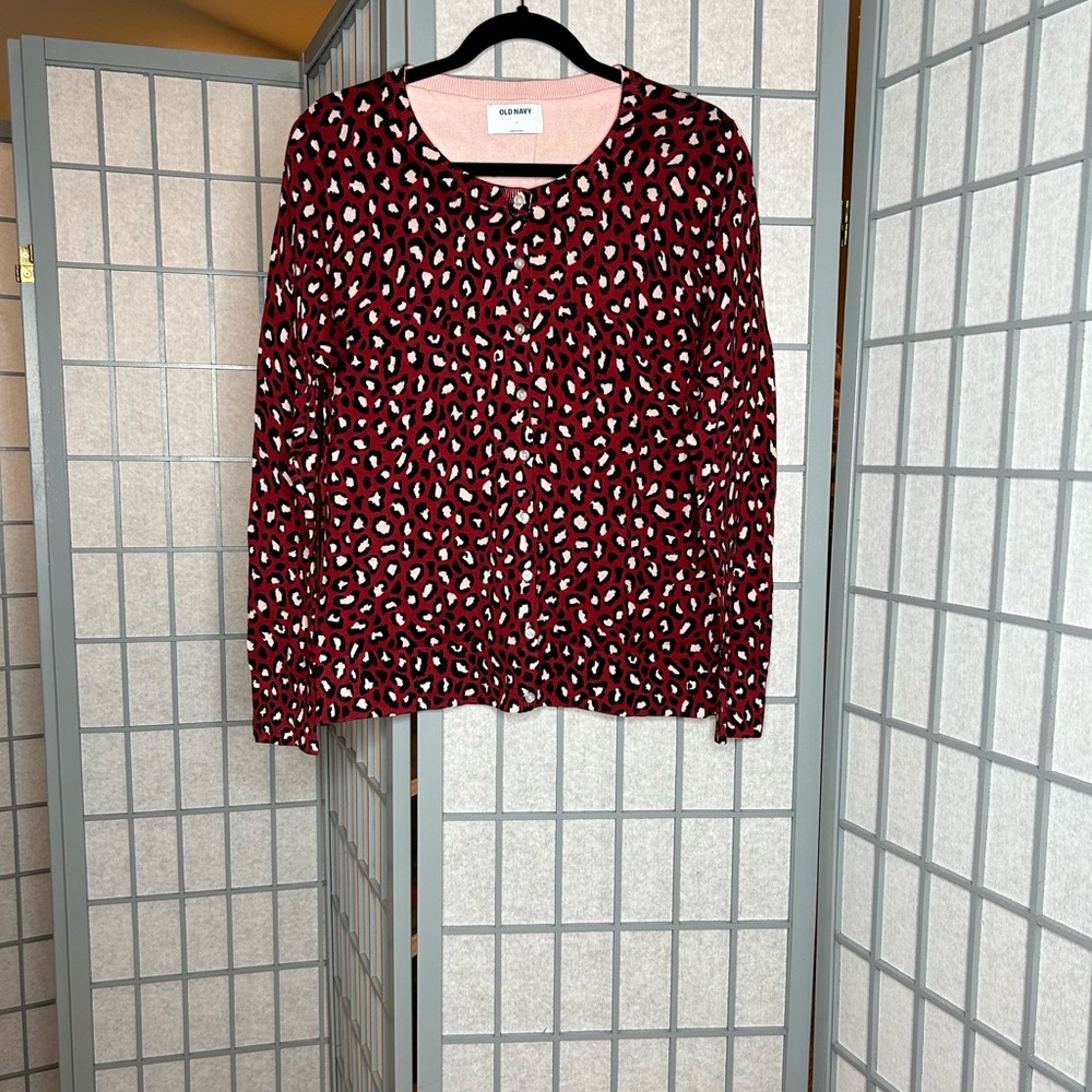 NWT Old Navy Red and Black Leopard Cardigan